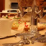 Dom Hotel 4*