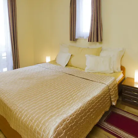 Dom Hotel 4*