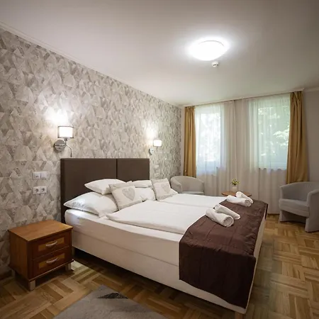 Hotel Dom 4*