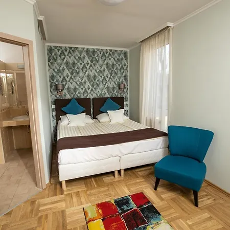 Dom 4* Segedín