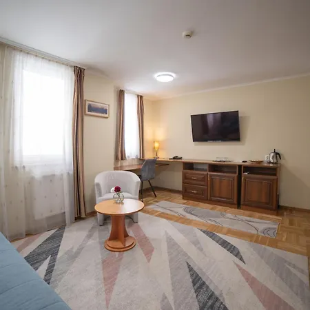 Dom Hotel