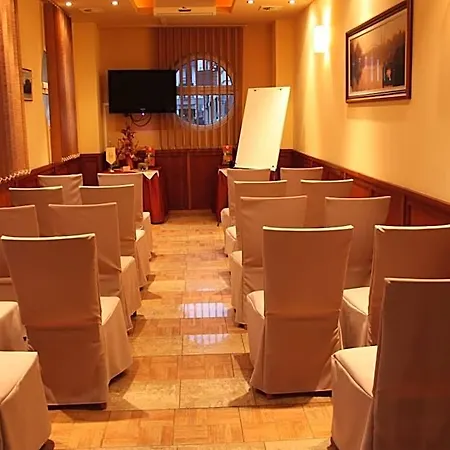 Otel Dom 4*