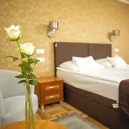 Otel Dom 4*