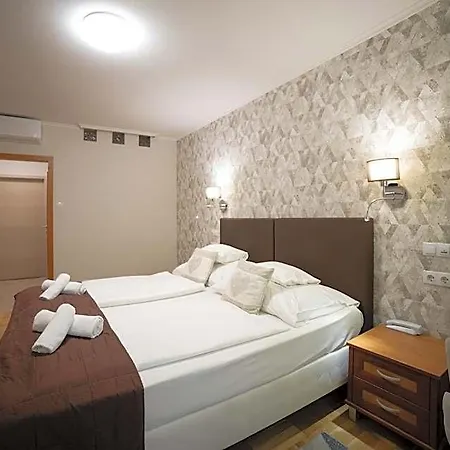 Dom Otel