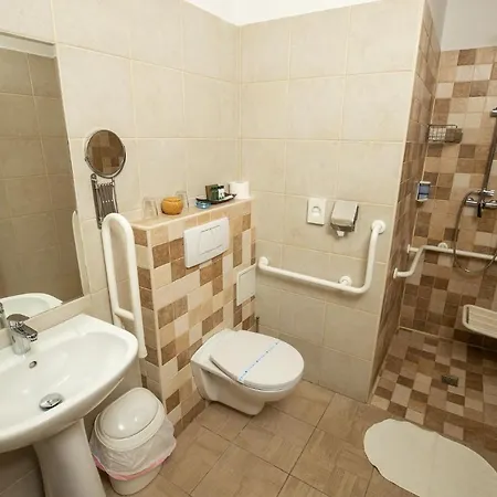 Hotel Dóm 4*